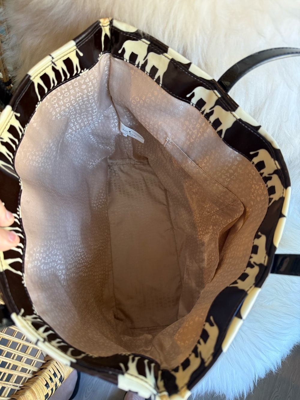 Kate Spade Daycation  Giraffe Print Bon Shopper Tote Bag - Picture 8 of 11